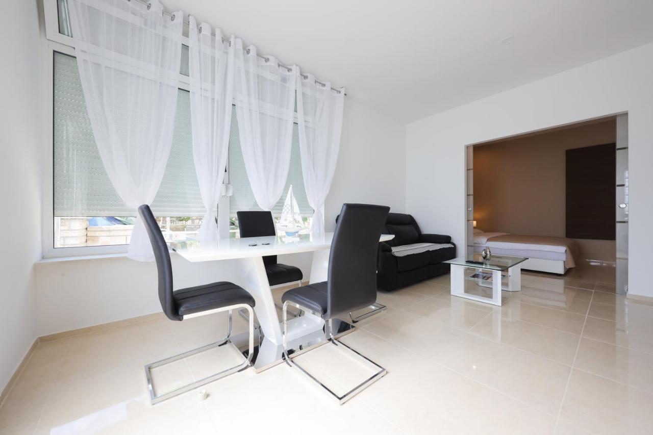 Apartments Zelic ザダル エクステリア 写真