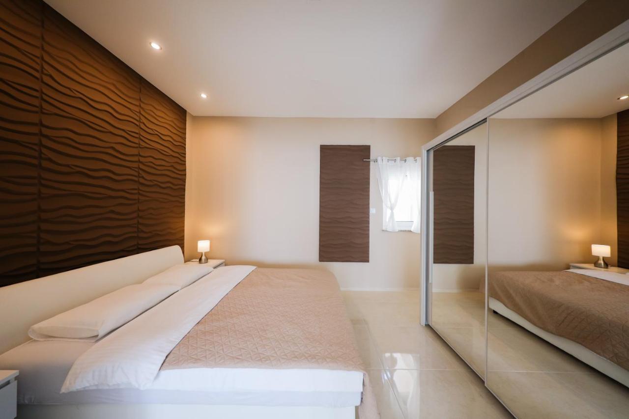Apartments Zelic ザダル エクステリア 写真